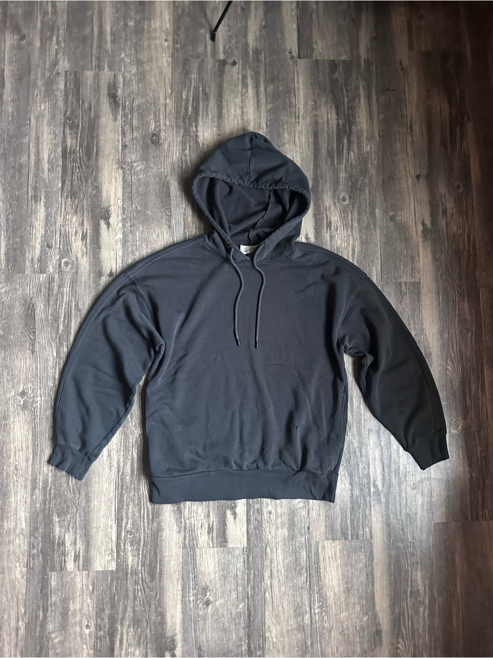Universal Threads Gray Hooded Sweatshirt Women’s Size Medium Hoodie